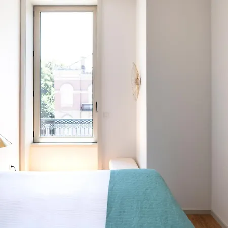 Deluxe Palace Apartment *